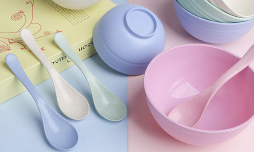 Plastic tableware